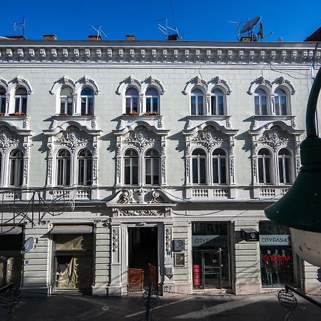 Modern And Design Apartments Near Cathedral Сараєво Екстер'єр фото