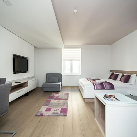 Modern And Design Apartments Near Cathedral Сараєво Екстер'єр фото