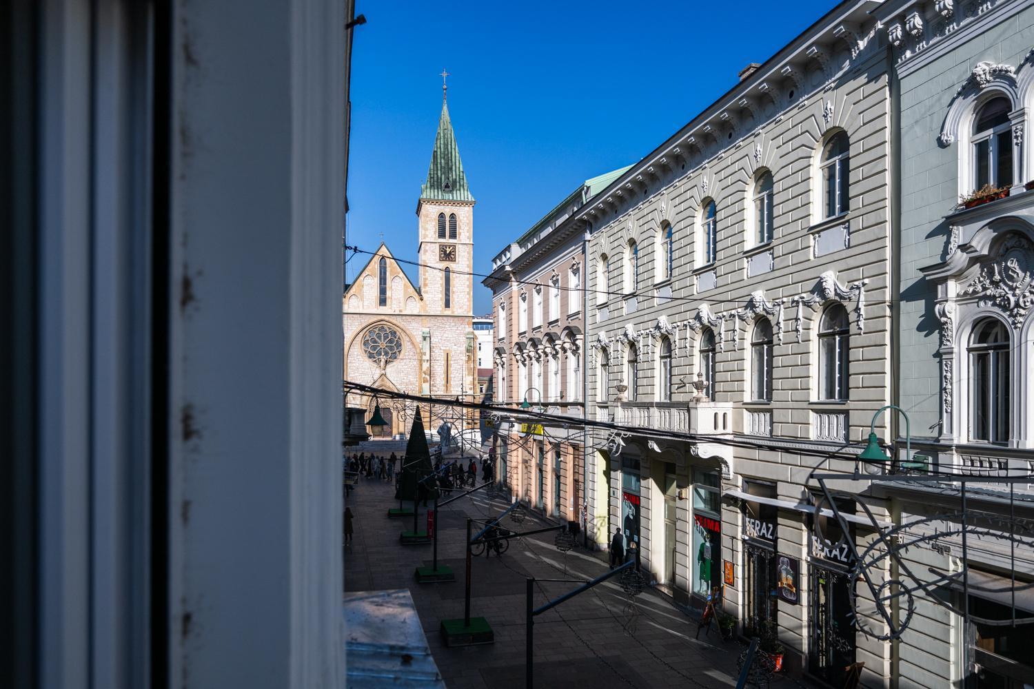 Modern And Design Apartments Near Cathedral Сараєво Екстер'єр фото