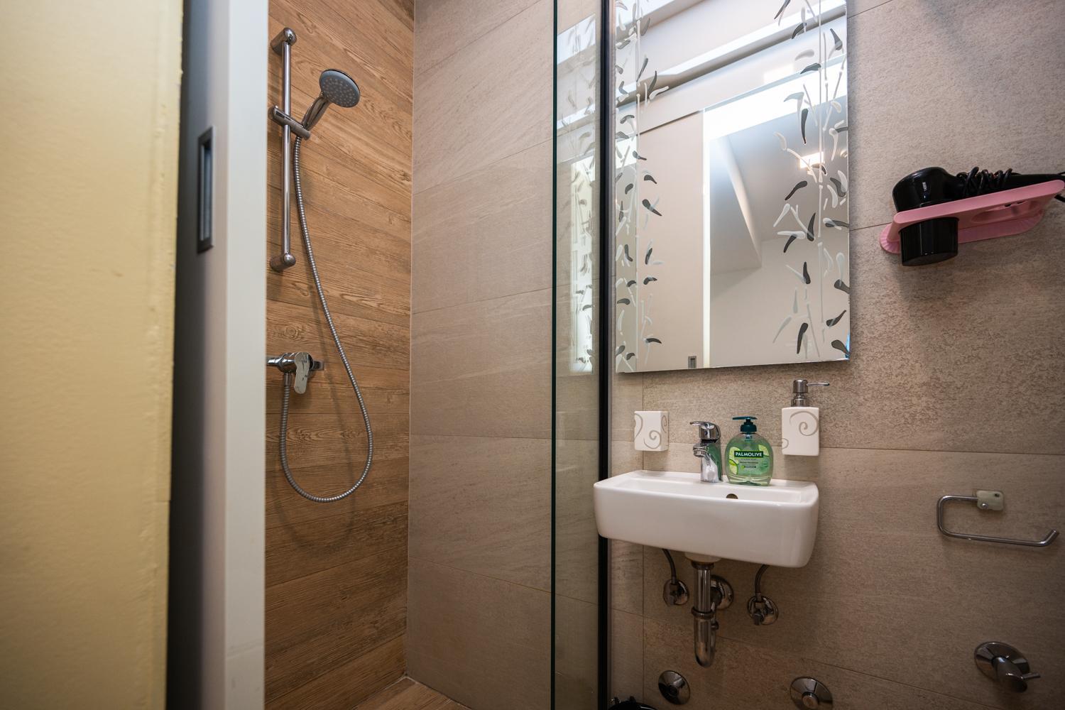 Modern And Design Apartments Near Cathedral Сараєво Екстер'єр фото