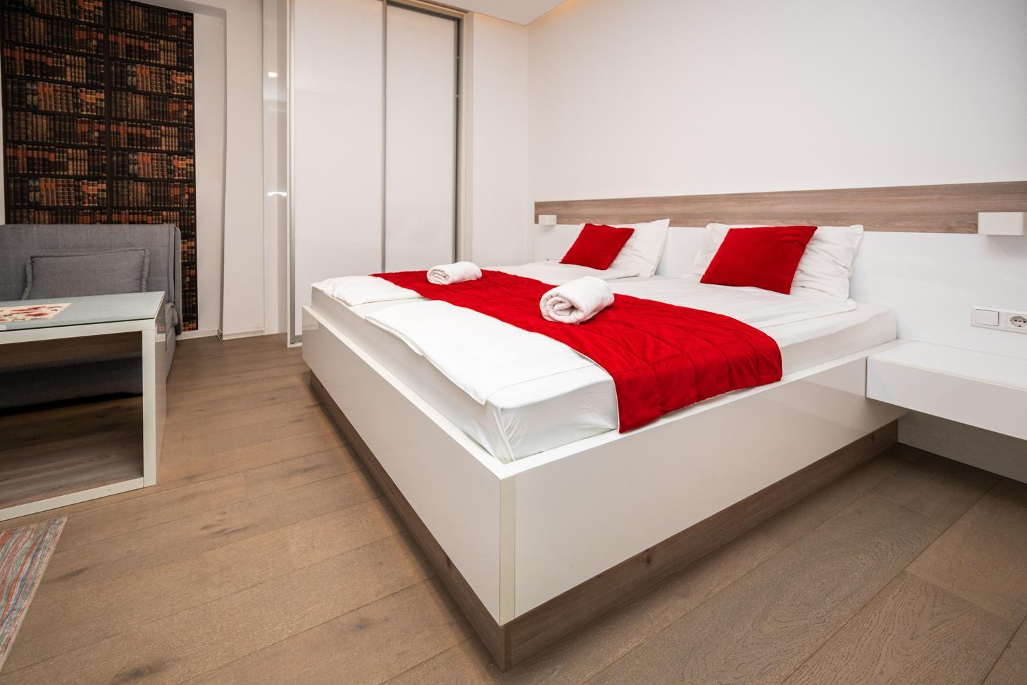 Modern And Design Apartments Near Cathedral Сараєво Екстер'єр фото